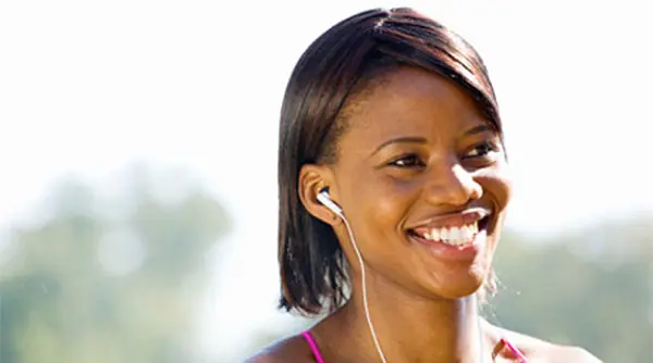 health review students danger of texting while driving and earbuds in car security