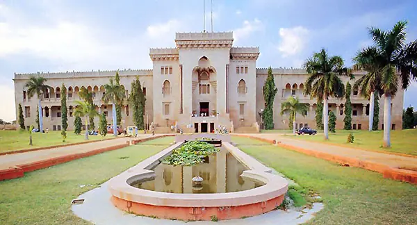 university review in India top ranking business schools