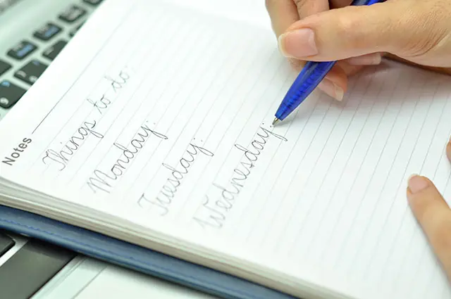 learn what cursive handwriting is and how you can use it for fast writing as a college student