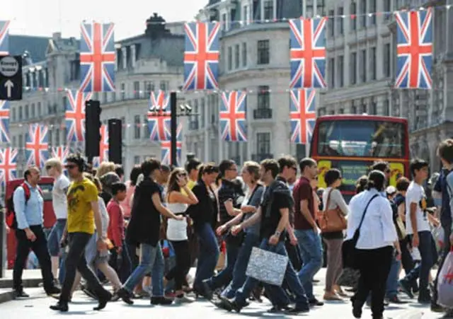 UK Students going abroad better career changes and jobs for British students abroad