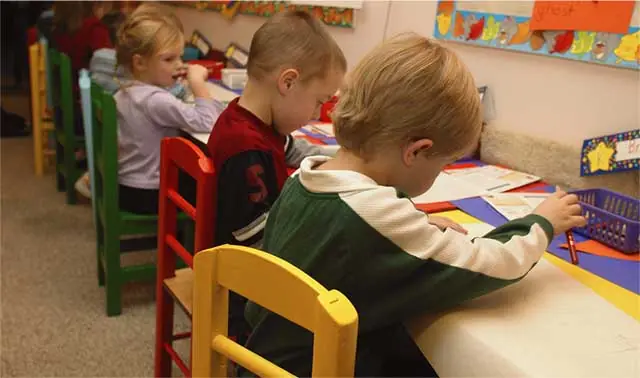 Montessori Method for learning education for kids of mixed age learning Montessori Method