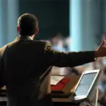 Essential tips to build an amazing motivational speaking career
