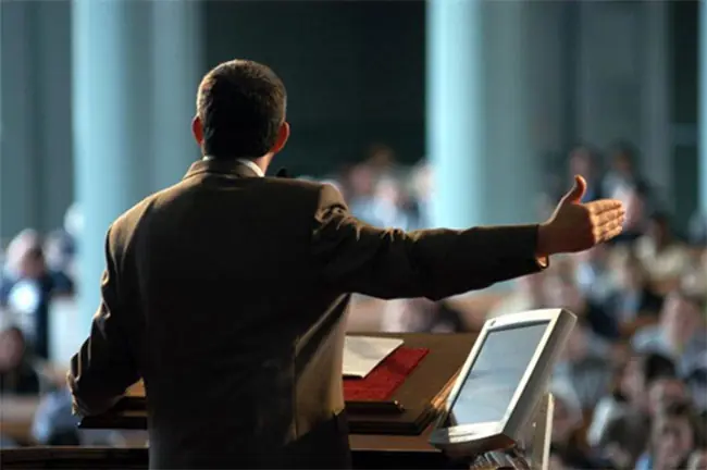 Essential tips to build an amazing motivational speaking career Essential tips to build an amazing motivational speaking career
